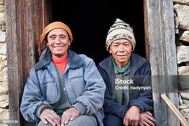 Photo libre de droit de Le Népalais Femme banque d'images et plus d'images libres de droit de Adulte - Adulte, Asiatique de l'Est et du Sud-Est, Asie