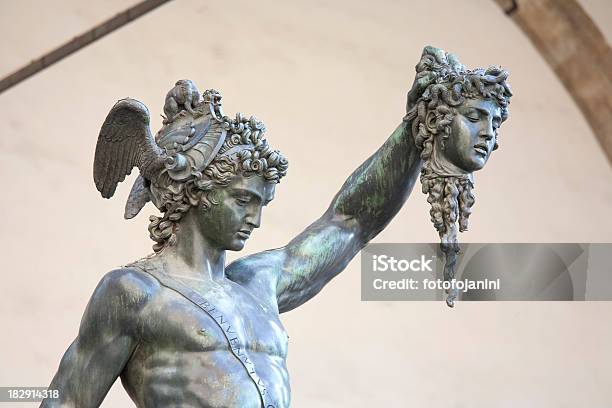 Perseusz I Meduza - zdjęcia stockowe i więcej obrazów Meduza - Gorgon - Meduza - Gorgon, Statua, Starożytny grecki