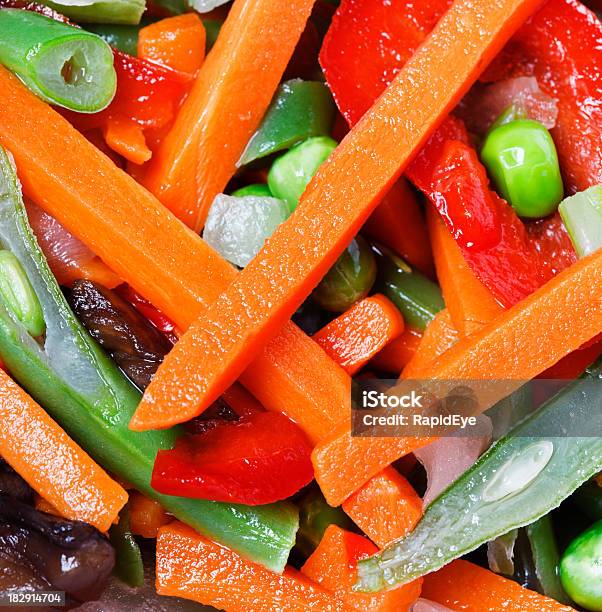 Farbenfrohe Auswahl An Frischem Rohem Gemüse In Nahaufnahme Stockfoto und mehr Bilder von 5 am Tag