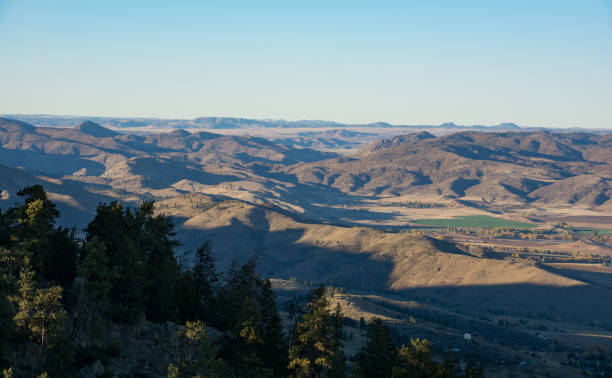 istock Mountains surrounding Fort Collins, Colorado 1829157343
