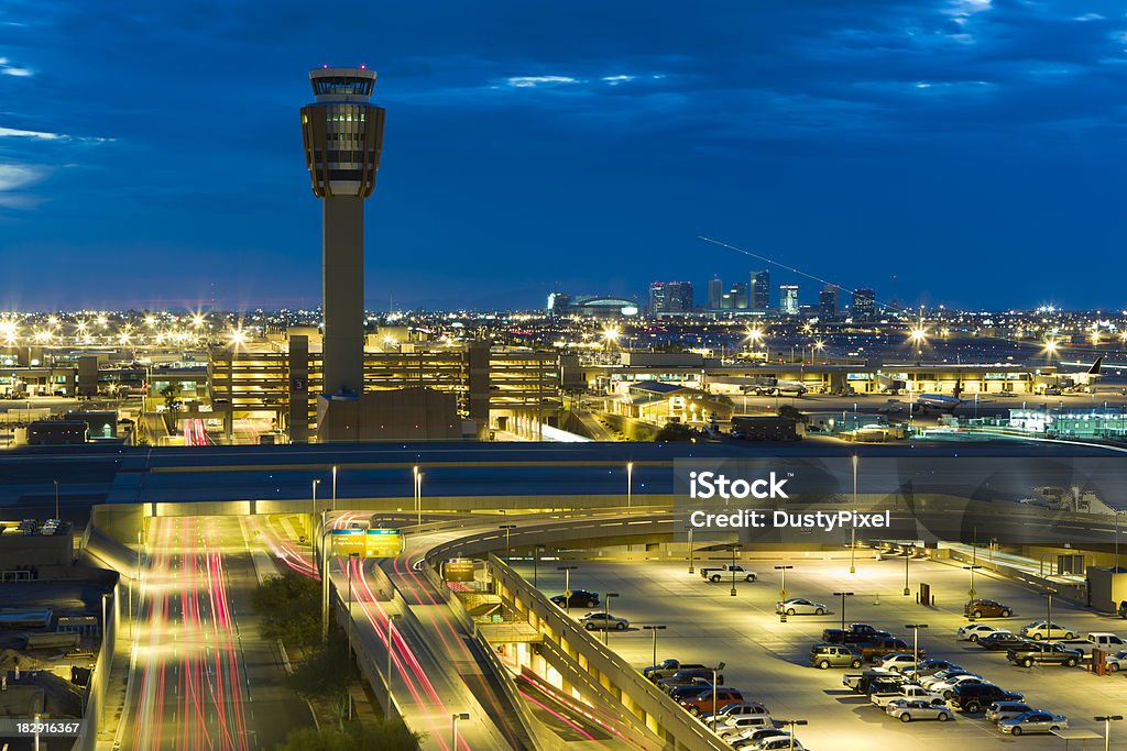 Wieczorem ruchu Airport - Zbiór zdjęć royalty-free (Stan Arizona)