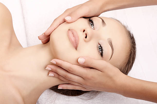 istock A female is receiving a head massage 182916460