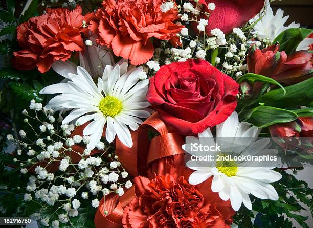 Rote Und Weiße Bouquet Stockfoto und mehr Bilder von Band - Band, Baumblüte, Blatt - Pflanzenbestandteile