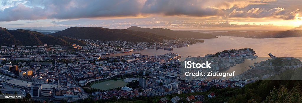 Panorama de Bergen, Noruega - Foto de stock de Bergen royalty-free