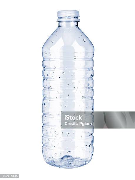 Пластиковая Бутылка Воды — стоковые фотографии и другие картинки Бутылка - Бутылка, Пластмасса, Пустой