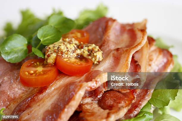 Pancetta Lattuga E Pomodoro - Fotografie stock e altre immagini di Insalata - Insalata, Panino BLT, Ambientazione interna