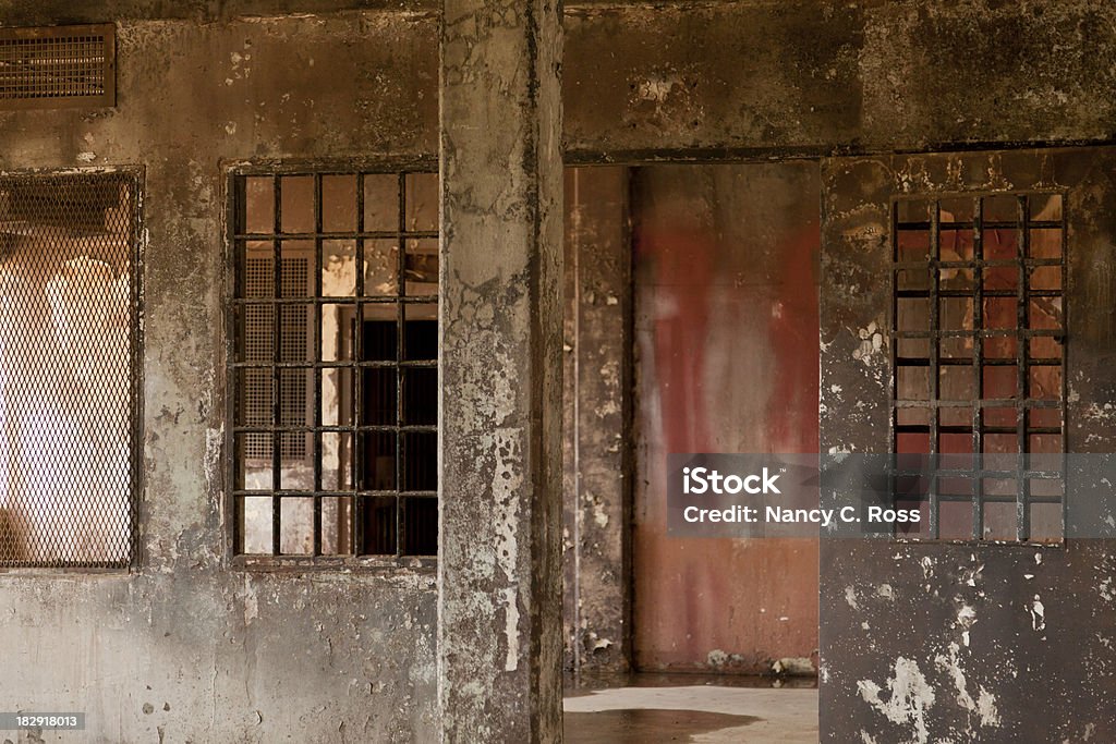 Interior do Grunge prisão, abandonado - Foto de stock de Abandonado royalty-free