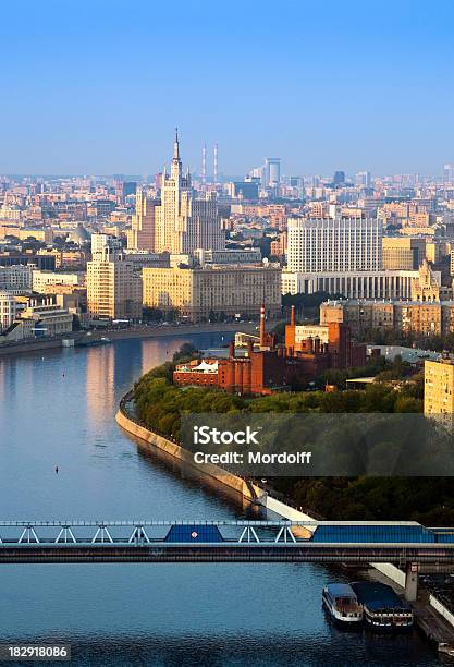 Paisaje De La Ciudad De Moscú A Vista De Pájaro Foto de stock y más banco de imágenes de Ciudad - Ciudad, Moscú, Rusia