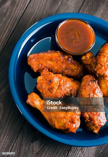 Alitas De Pollo Foto de stock y más banco de imágenes de Ala de animal - Ala de animal, Ala de pollo, Alimento