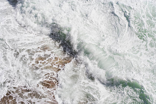 istock Crashing ocean wave detail from above 182918320