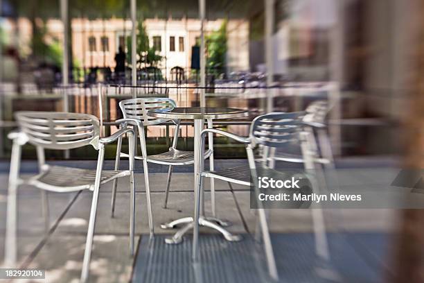 Asientos Al Aire Libre Foto de stock y más banco de imágenes de Agua - Agua, Aire libre, Asiento