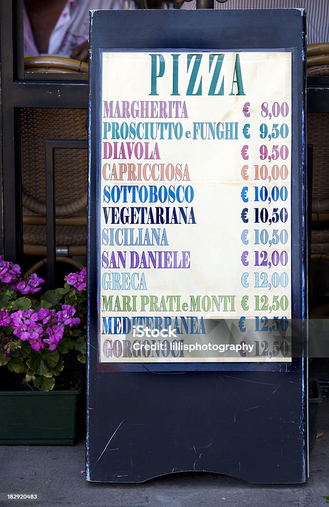 Menú de pizzas en Venecia Italia - Foto de stock de Acera libre de derechos