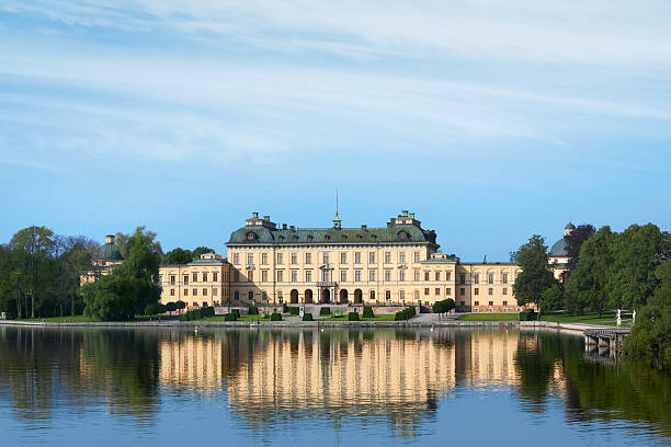 Drottningholm palace "Drottningholm palace, private residence of the swedish royal family. UNESCO world heritage site and a popular tourist destination in Stockholm." lake malaren photos stock pictures, royalty-free photos & images