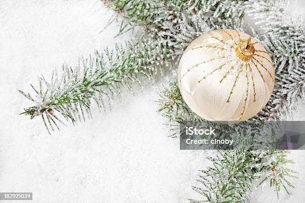 雪のクリスマスのビーズ - お祝いのストックフォトや画像を多数ご用意 - お祝い, まぶしい, イルミネーション