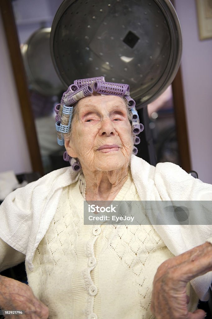 Centenarian mit Attitude in Lockenwickler - Lizenzfrei Alt Stock-Foto