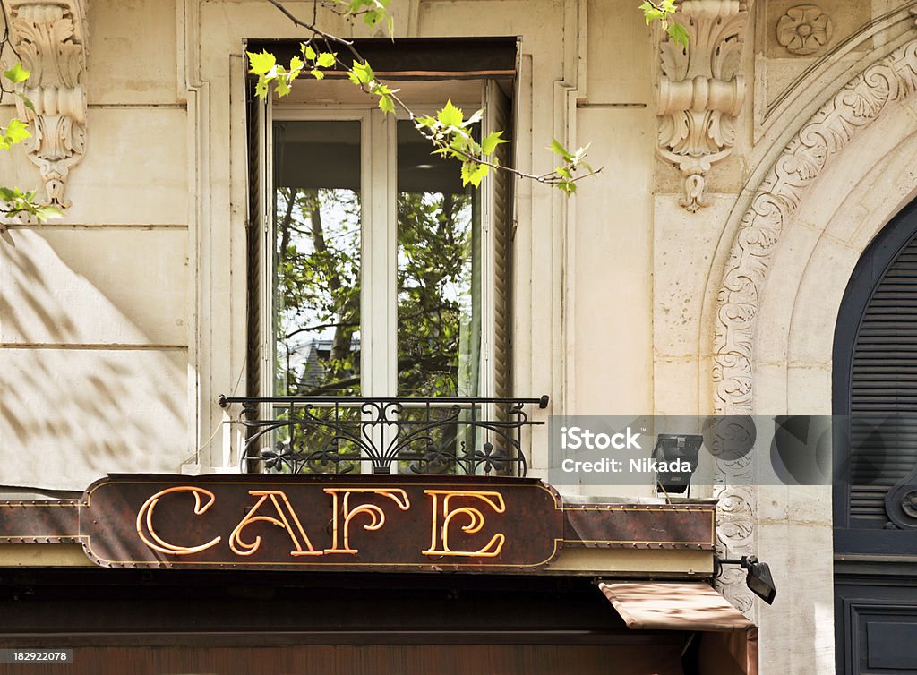 Kawiarnia w Paryżu - Zbiór zdjęć royalty-free (Kawiarnia)