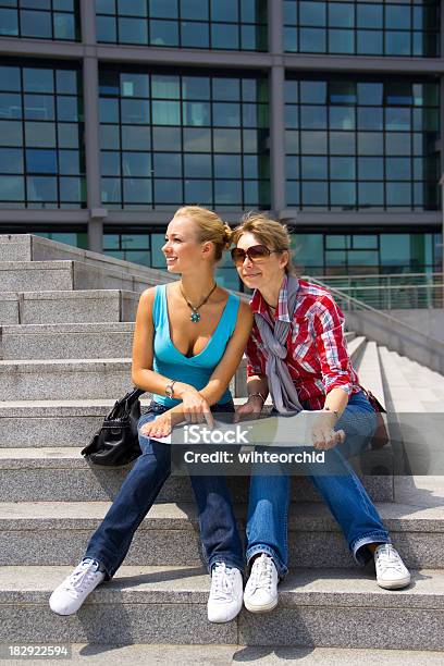 Los Turistas Foto de stock y más banco de imágenes de Adulto - Adulto, Adulto joven, Aire libre