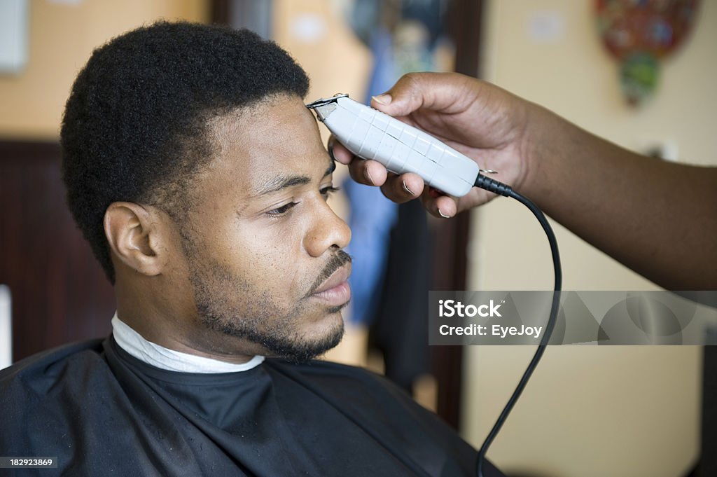 Afro-americano Barbearia barbear e penteado - Royalty-free Barbearia Foto de stock
