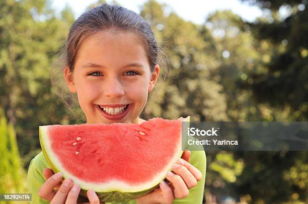 Verão Tratamento De - Fotografias de stock e mais imagens de Adolescente - Adolescente, Alimentação Saudável, Ao Ar Livre
