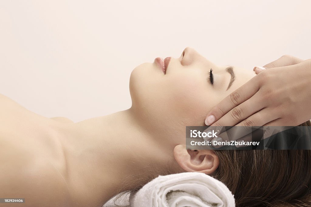 Trattamento spa - Foto stock royalty-free di Donne