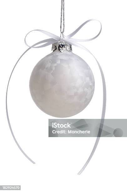 Photo libre de droit de Blanc Glacé Bauble Texturé banque d'images et plus d'images libres de droit de Blanc - Blanc, Boule de Noël, Décoration de Noël