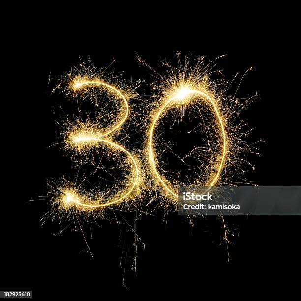 Resplandeciente Celebración Número 30 Foto de stock y más banco de imágenes de Número 30 - Número 30, Bengala - Fuego artificial, Aniversario