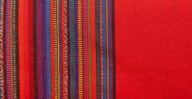 decke detail mit lateinamerikanischer farbe muster - textile pattern stock-fotos und bilder