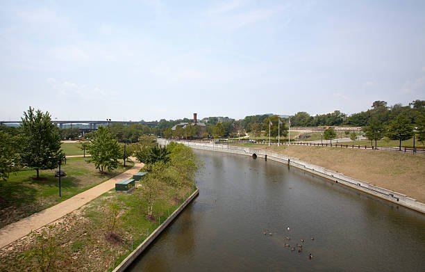 istock Kanawha Canal 182926222