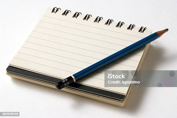 絶縁ショットのスパイラルノートと鉛筆に白背景 - ノートのストックフォトや画像を多数ご用意 - ノート, からっぽ, カットアウト