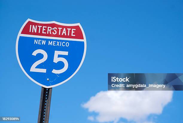 Di Interstate Cielo Blu Cloud - Fotografie stock e altre immagini di Astratto - Astratto, Autostrada interstatale americana, Blu