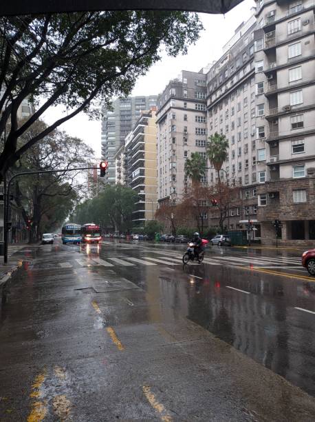 istock Urban Rainy Day Scene 1829495350