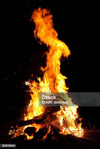 Fire Stockfoto und mehr Bilder von Asche - Asche, Bewegung, Brennen