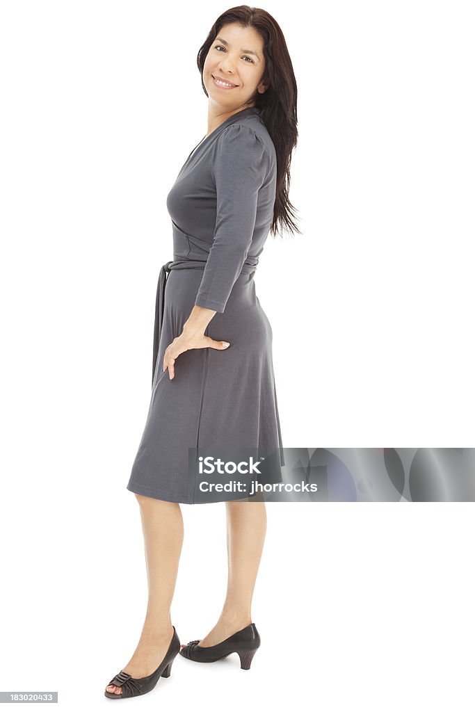 Casual donna ispanica in abito grigio - Foto stock royalty-free di Donne