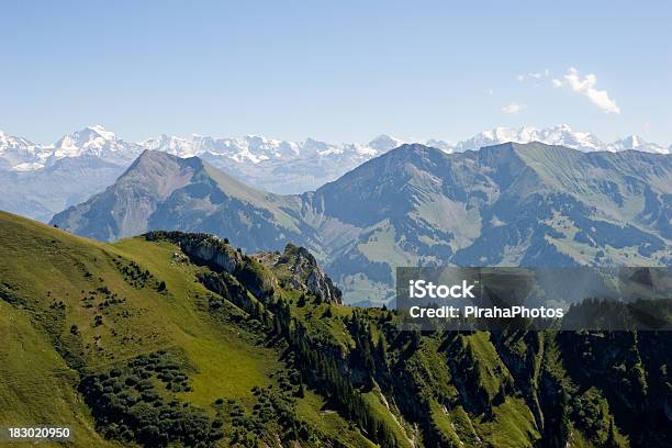 Alpes Suizos Foto de stock y más banco de imágenes de Aire libre - Aire libre, Alpes Bernese, Alpes Europeos