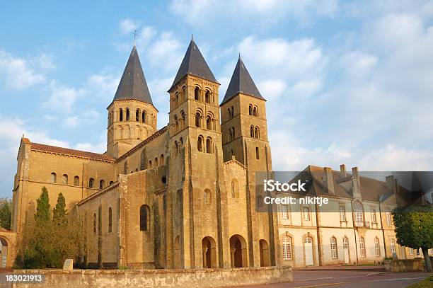 Kościół W Paray - zdjęcia stockowe i więcej obrazów Apsyda - Apsyda, Architektura, Bazylika Sacré-Cœur