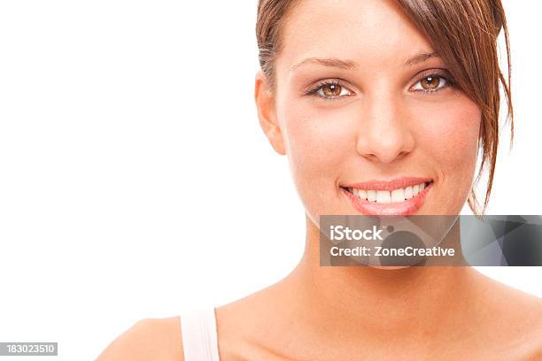 Menina Bonita Fitness Desportivo Brunette Grande Sorriso Isolado A Branco - Fotografias de stock e mais imagens de Adulto