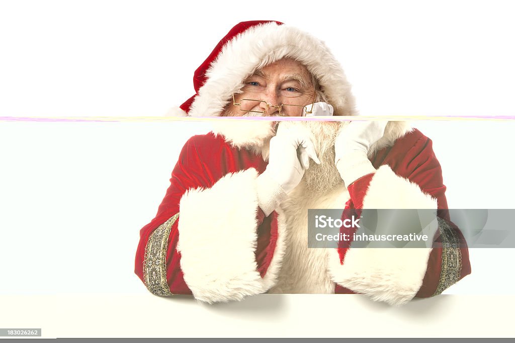 Foto reale di Babbo Natale con un cartello vuoto - Foto stock royalty-free di 70-79 anni