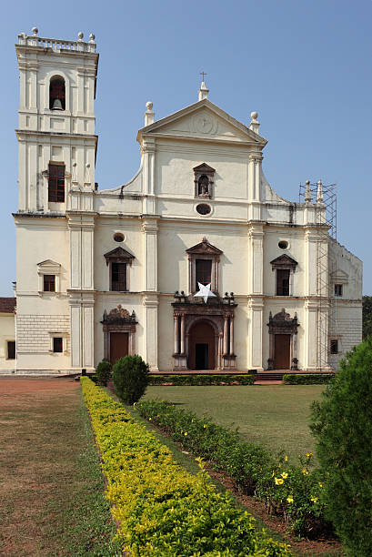 istock Se Cathedral in Old Goa, India 183026586