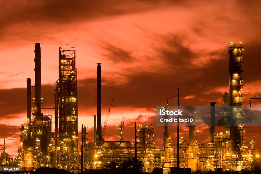 Setor de petróleo e gás - Foto de stock de Chaminé royalty-free