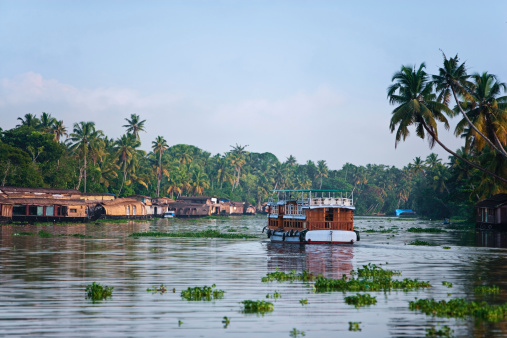 House boat on Kerala's backwaters, India.http://bem.2be.pl/IS/rajasthan_380.jpg