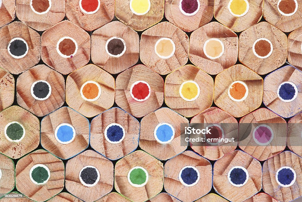 Цветные карандаши обратно Макро - Стоковые фото Шестиугольник роялти-фри
