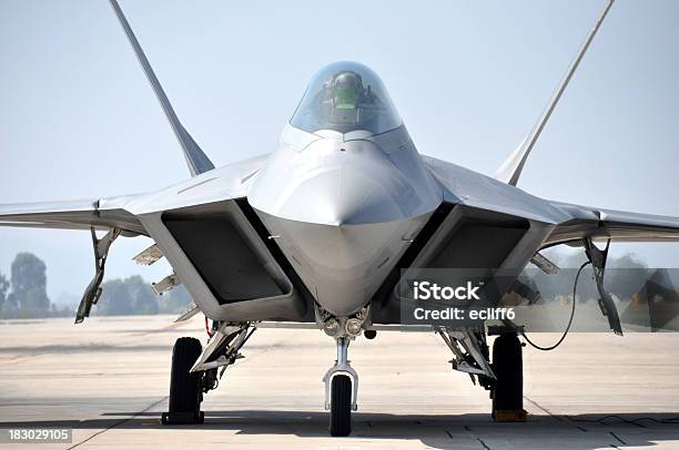 Photo libre de droit de F22 Raptor banque d'images et plus d'images libres de droit de Avion de chasse - Avion de chasse, Armée de l'air américaine, San Diego