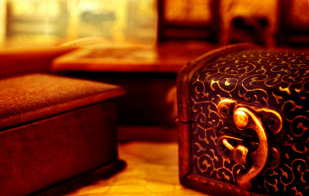 istock Handmade jewelry box set-up 183030381