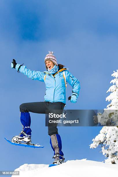 Alcanzó La Cumbre Foto de stock y más banco de imágenes de Chillar - Chillar, Felicidad, Gritar