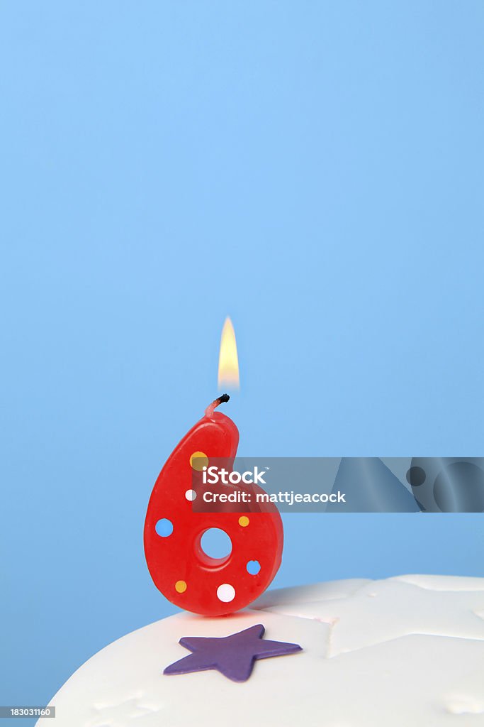6 й день рождения свеча - Стоковые фото Без людей роялти-фри