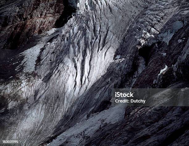 Photo libre de droit de Roseg Glacier Sella Montagnes En Suisse banque d'images et plus d'images libres de droit de Vallée - Vallée, Absence, Alpes de l'Engadine