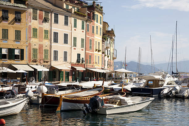 rowboats i portofino domy - genoa italy zdjęcia i obrazy z banku zdjęć