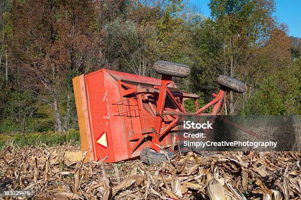 Farm Unfall Stockfoto und mehr Bilder von Agrarbetrieb - Agrarbetrieb, Agrarland, Ausrüstung und Geräte