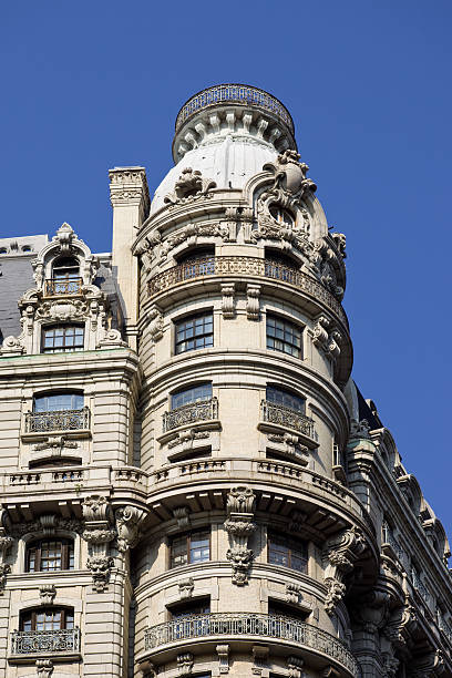 istock New York City Apertment Building 183032668
