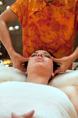 thai-kopfmassage.jpg?b=1&s=170x170&k=20&c=US9SP5jurDzJ4evx-9yNx92w_yHfg3-n4siWx0JS2aM=